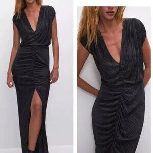 Good American Always Fits Plisse Maxi Dress 1/2